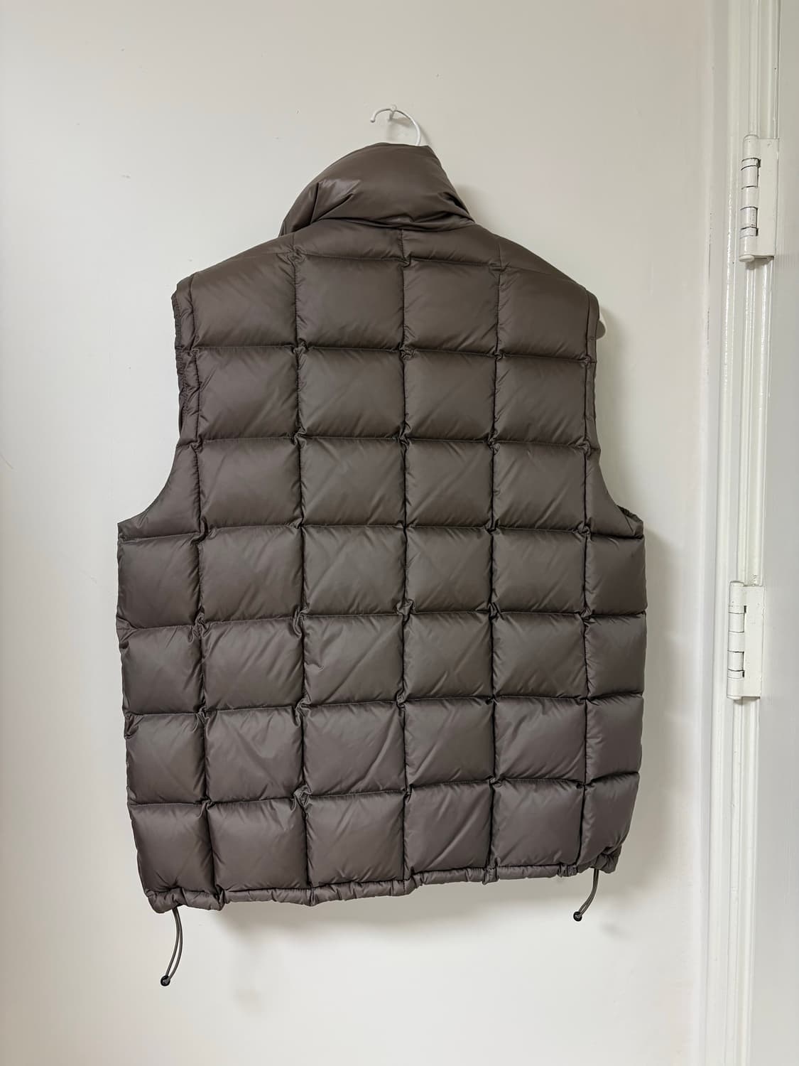 999휴머니티 조끼 패딩 상품이미지3