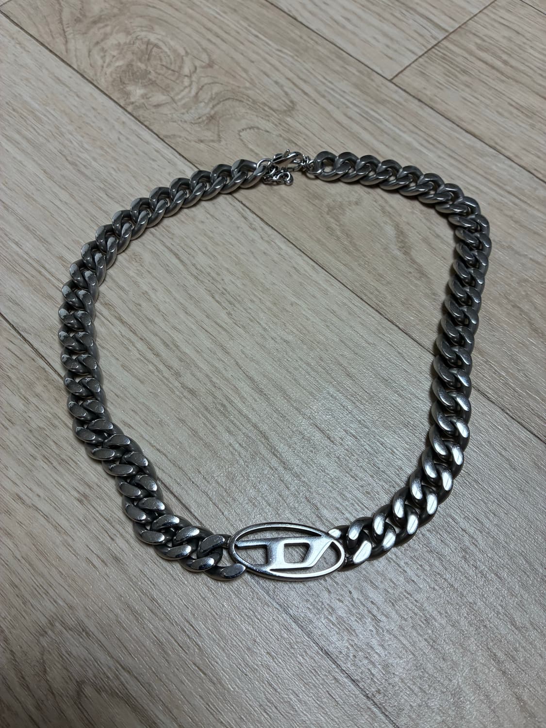 [새상품급 풀박스] 디젤 스테인리스 스틸 초커 네클리스 실버 목걸이 상품이미지1