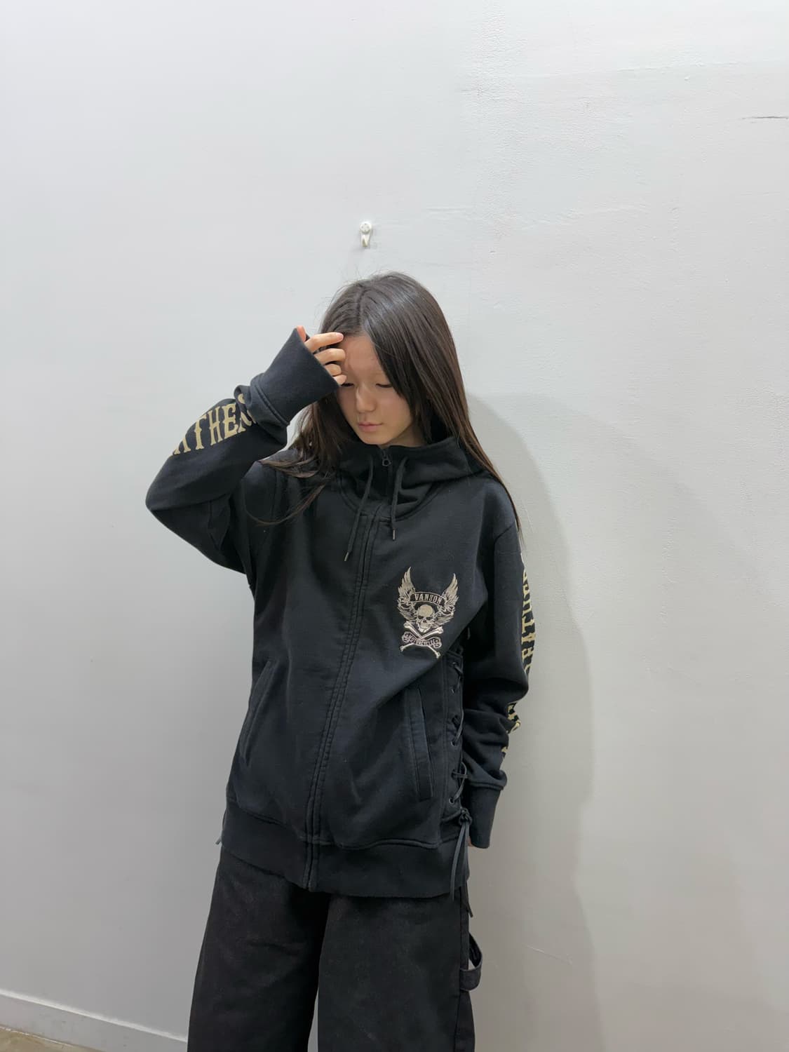 밴슨 오버핏 사이즈 아일렛 디테일 후드집업 상품이미지5