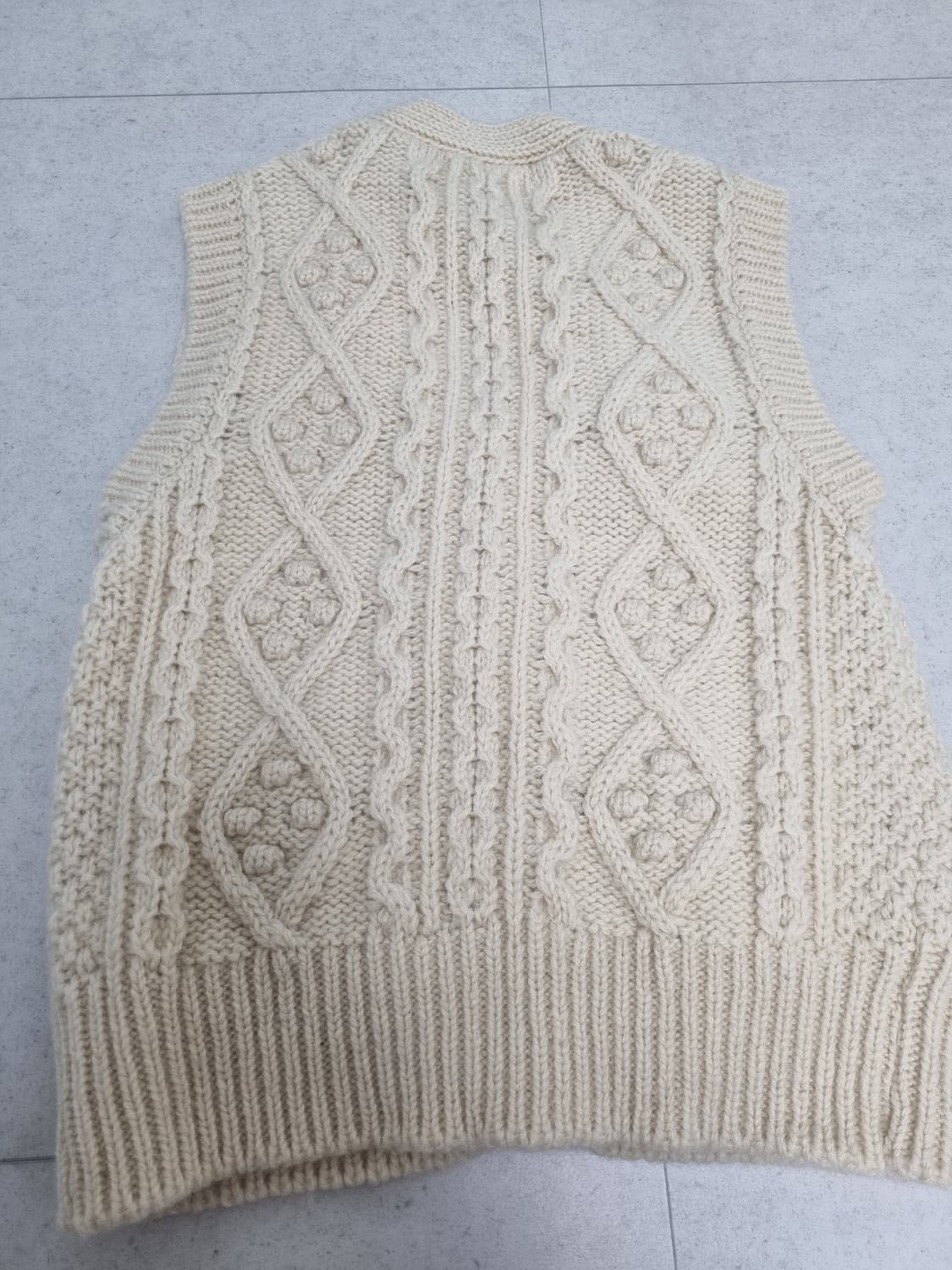 낫띵리튼 케이블 니트 베스트 상품이미지5