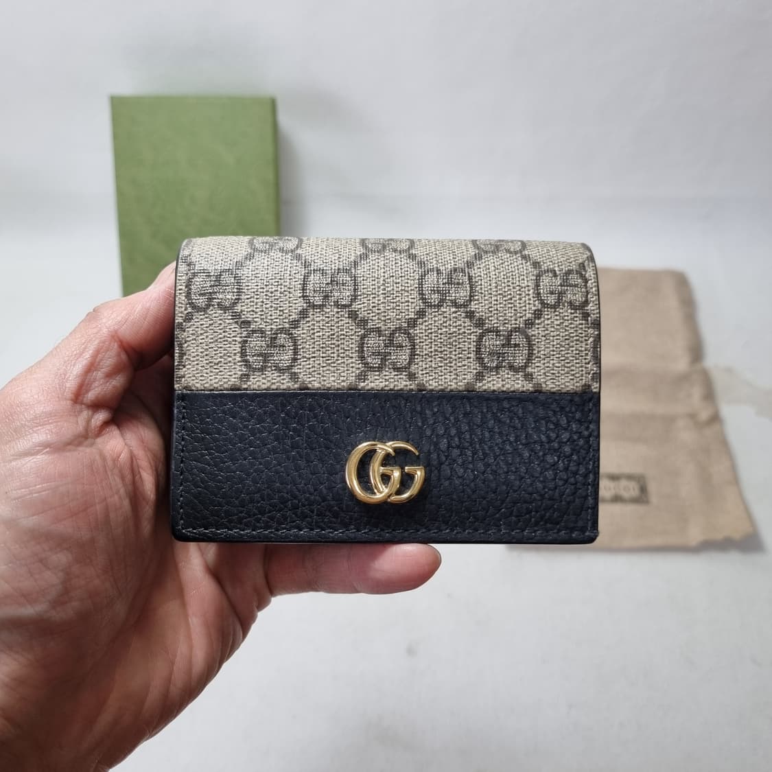 구찌 GG 마몽 가죽 & 수프림 캔버스 바이컬러 카드 케이스 지갑 상품이미지5