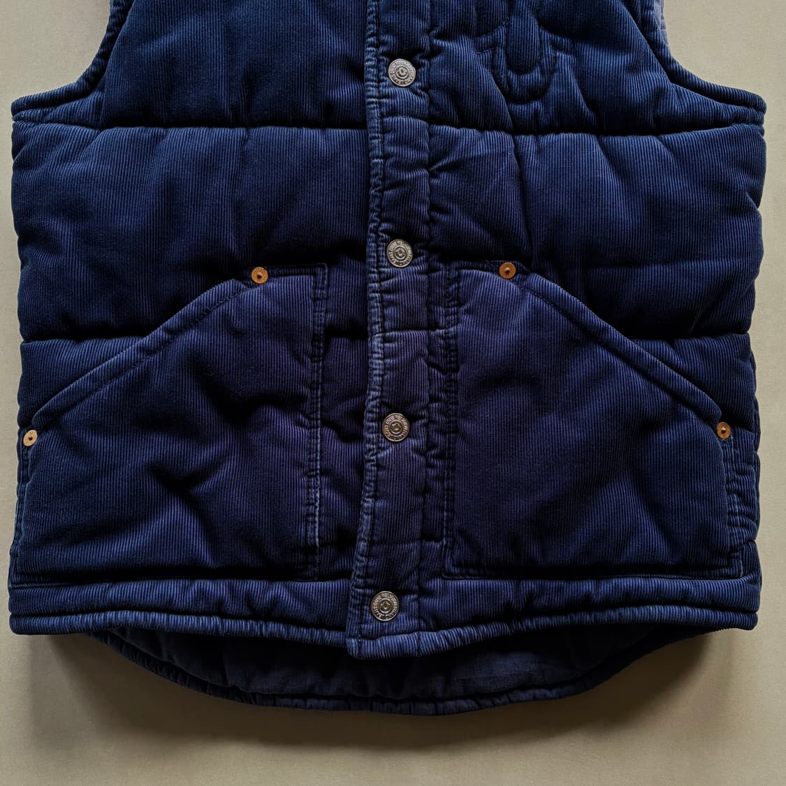 [L]트루릴리젼 코듀로이 패딩 베스트 상품이미지6