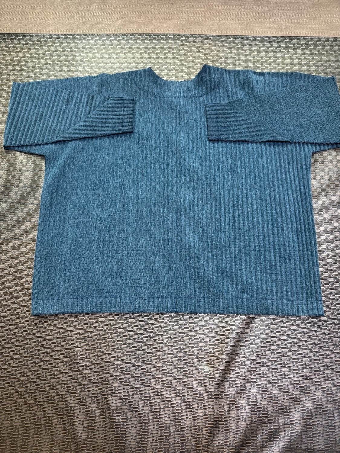 이세이미야케 옴므플리세 가디건 상품이미지2