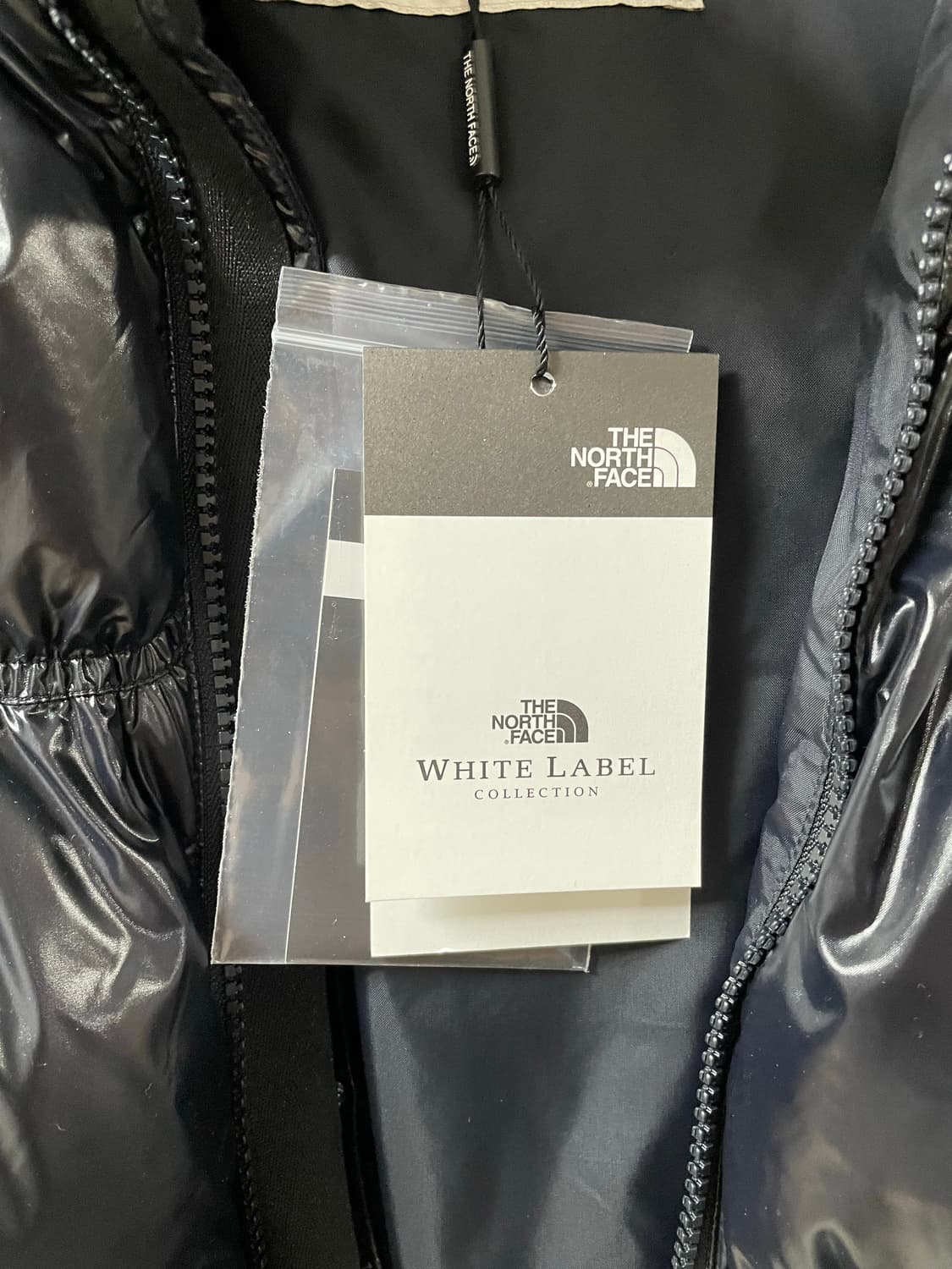 노스페이스 엘라 다운 블랙 95L 상품이미지7