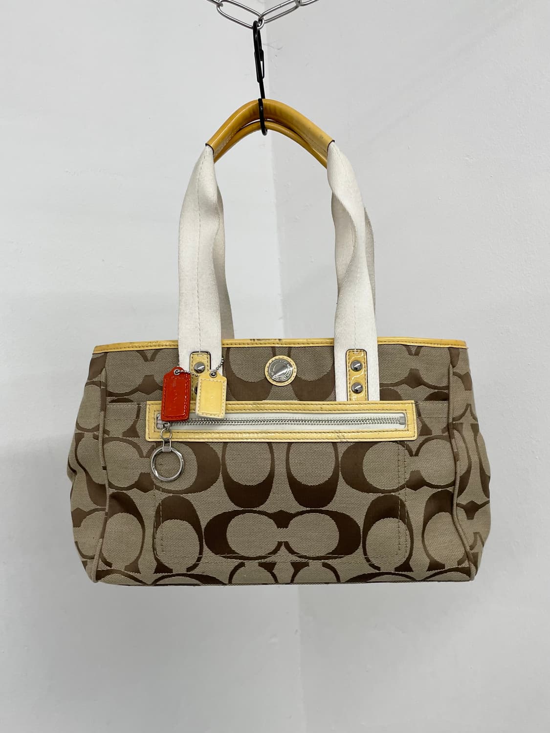 코치 자카드 시그니처 숄더백  상품이미지1