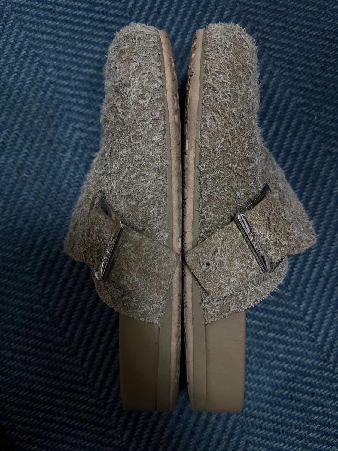 로에베 이즈 버클 뮬 밑창보강 상품이미지5