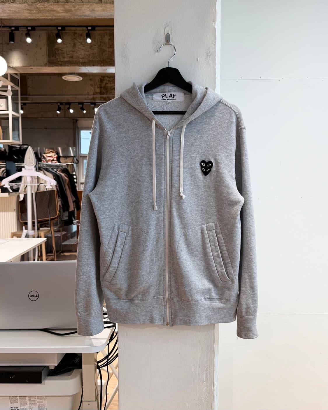 꼼데가르송 플레이 그레이 더블 블랙 하트 와펜 코튼 후드 집업 상품이미지2
