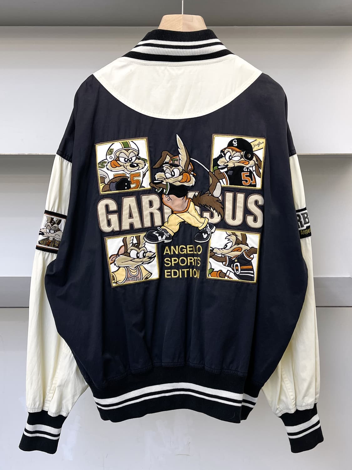Angelo Garbasus 90s 카툰 베이스볼 자켓 상품이미지1