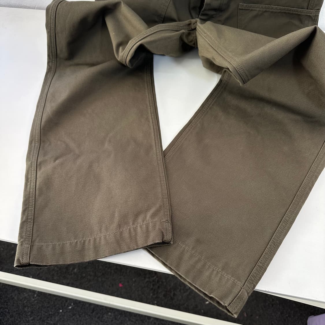 L 커먼웨어 카키 레귤러핏 신치백 초어코튼 버튼플라이 퍼티그팬츠 상품이미지3