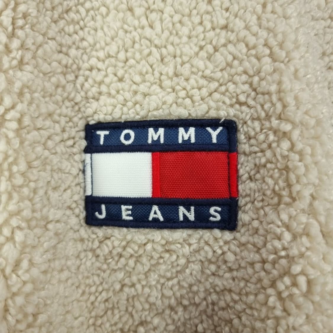 [타미힐피거] 로고 패치 뽀글이 쉐르파 후리스 자켓 아이보리 M19523 상품이미지6