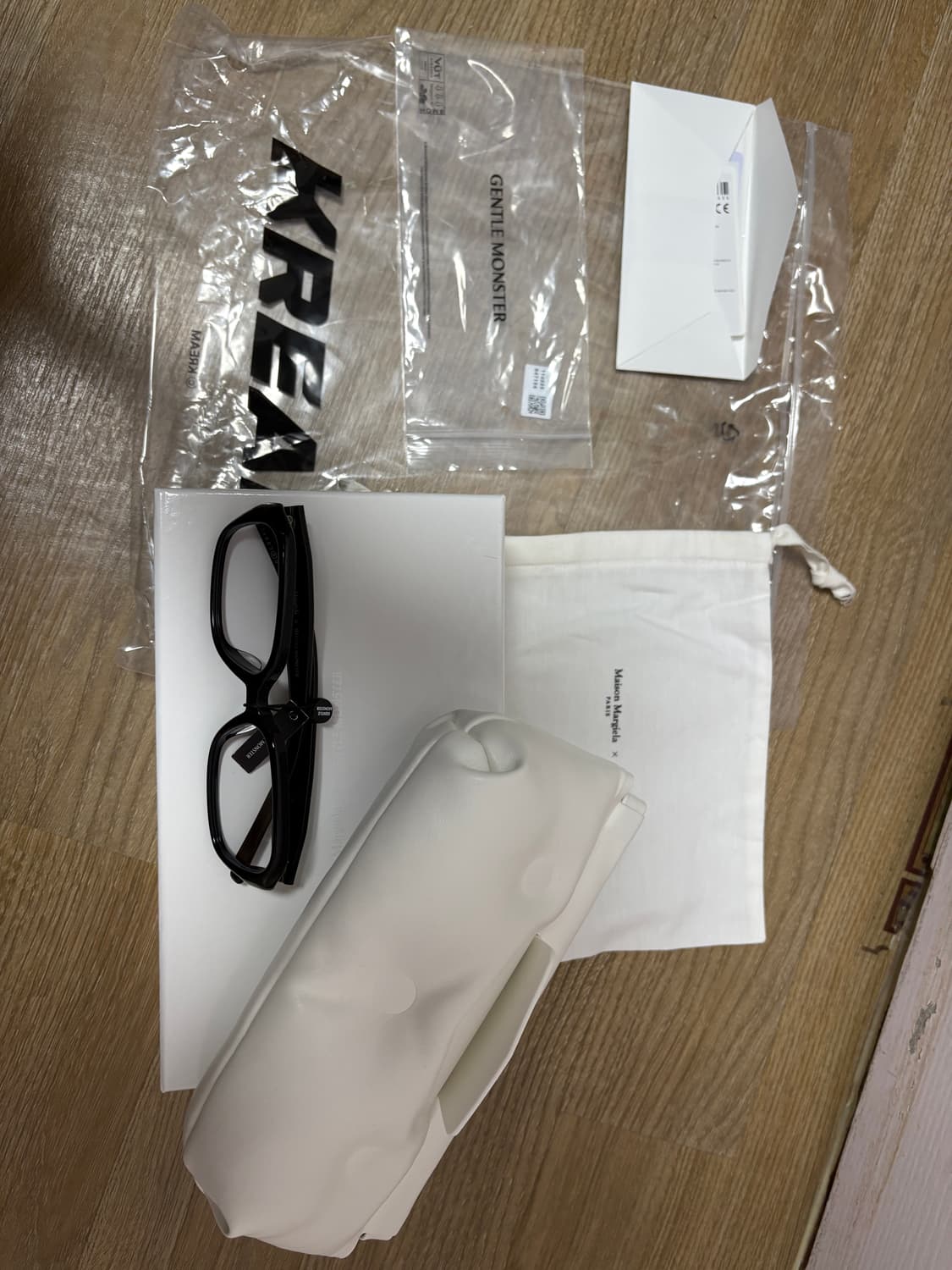 (새상품) 젠틀몬스터 마르지엘라 MM212 상품이미지1