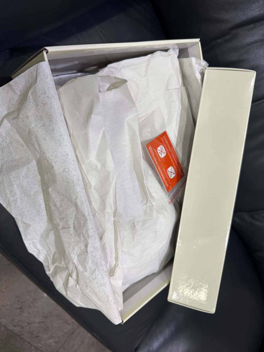 조던 4 x 나이키 SB 레트로 네이비 285사이즈 상품이미지10