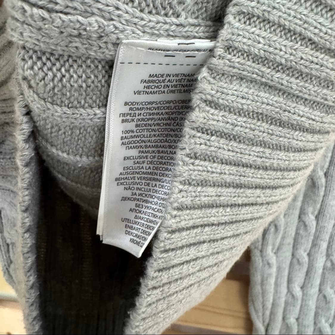 폴로 꽈배기 브이넥 니트 상품이미지4