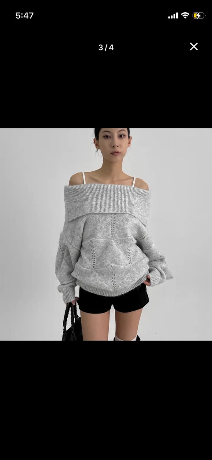 블랙업 오프숄더 니트 상품이미지1