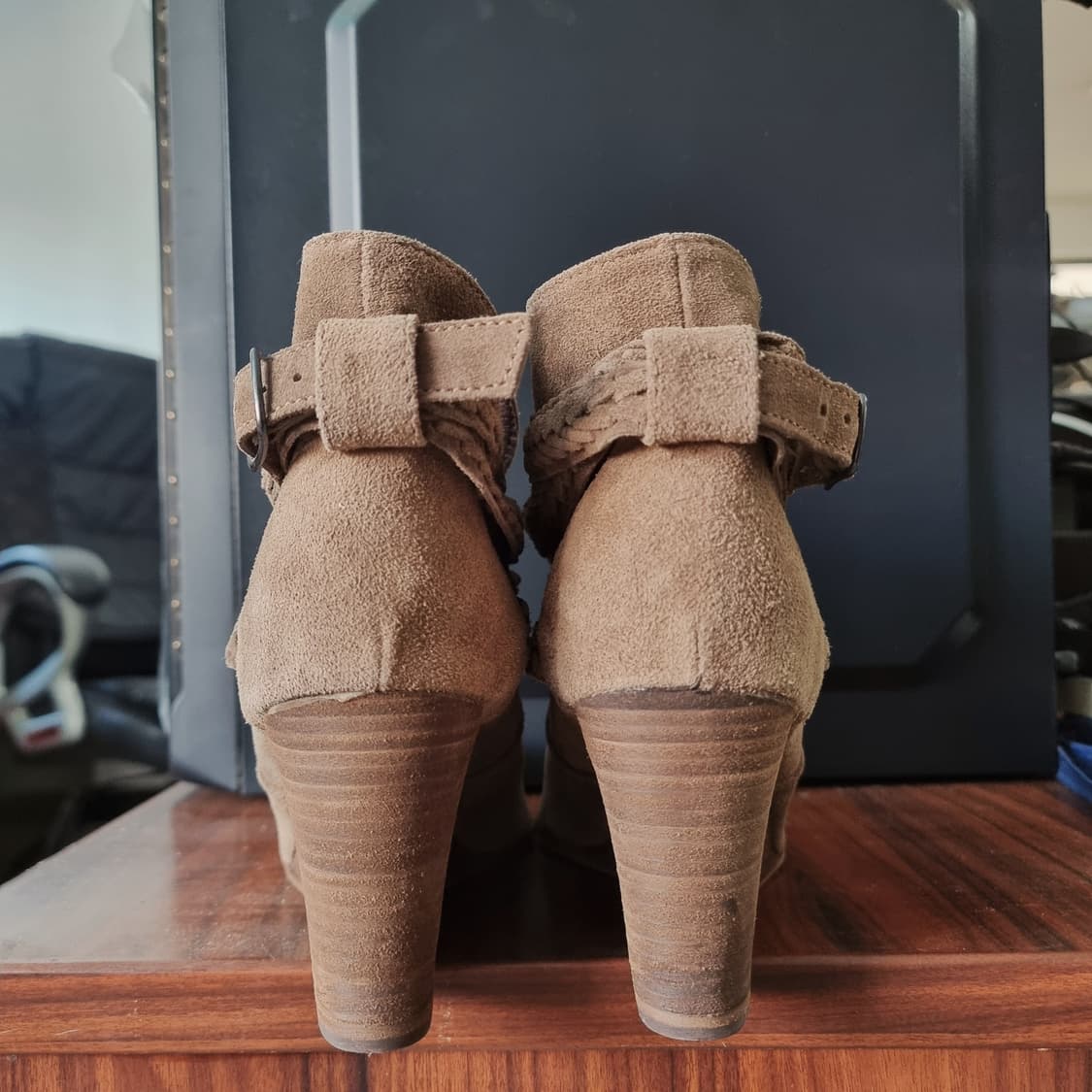 꼼뜨와데꼬또니에 스웨이드 앵클부츠 웨지힐 구두 (38/250) 상태완벽 상품이미지5