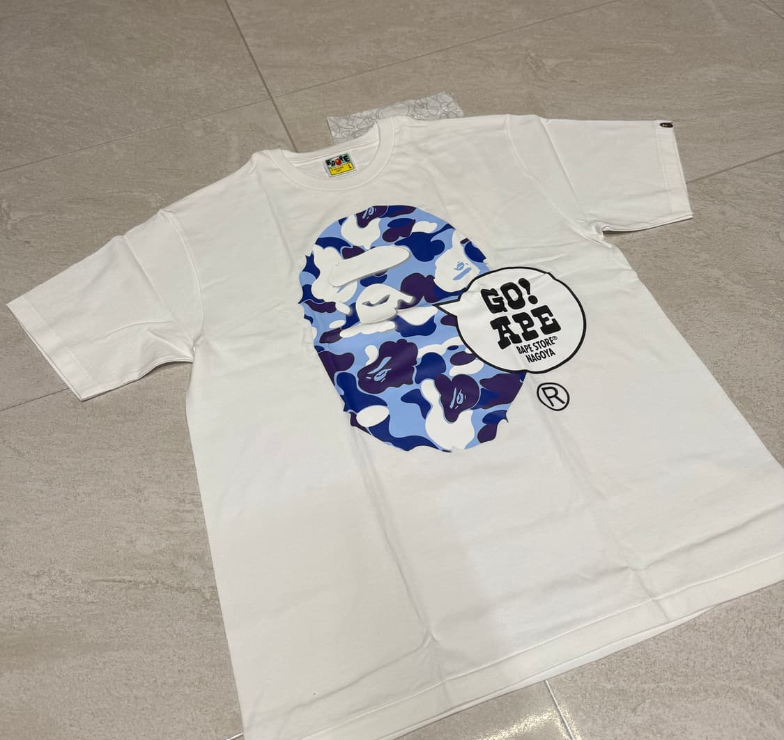 미개봉 새상품 [L] 베이프 나고야 한정  티셔츠 화이트 판매 상품이미지1