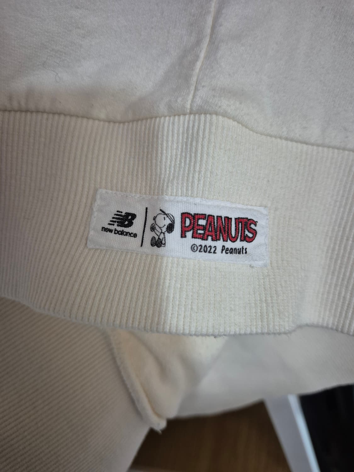 뉴발란스 스누피 하프집업 맨투맨 XL 아이보리 상품이미지6