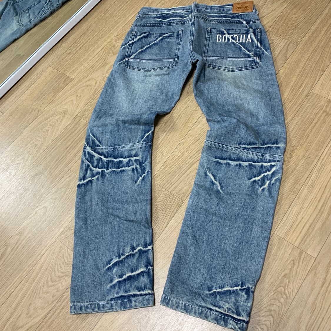 32)Gotcha 갓챠 핀워싱 스트레이트 데님 상품이미지2