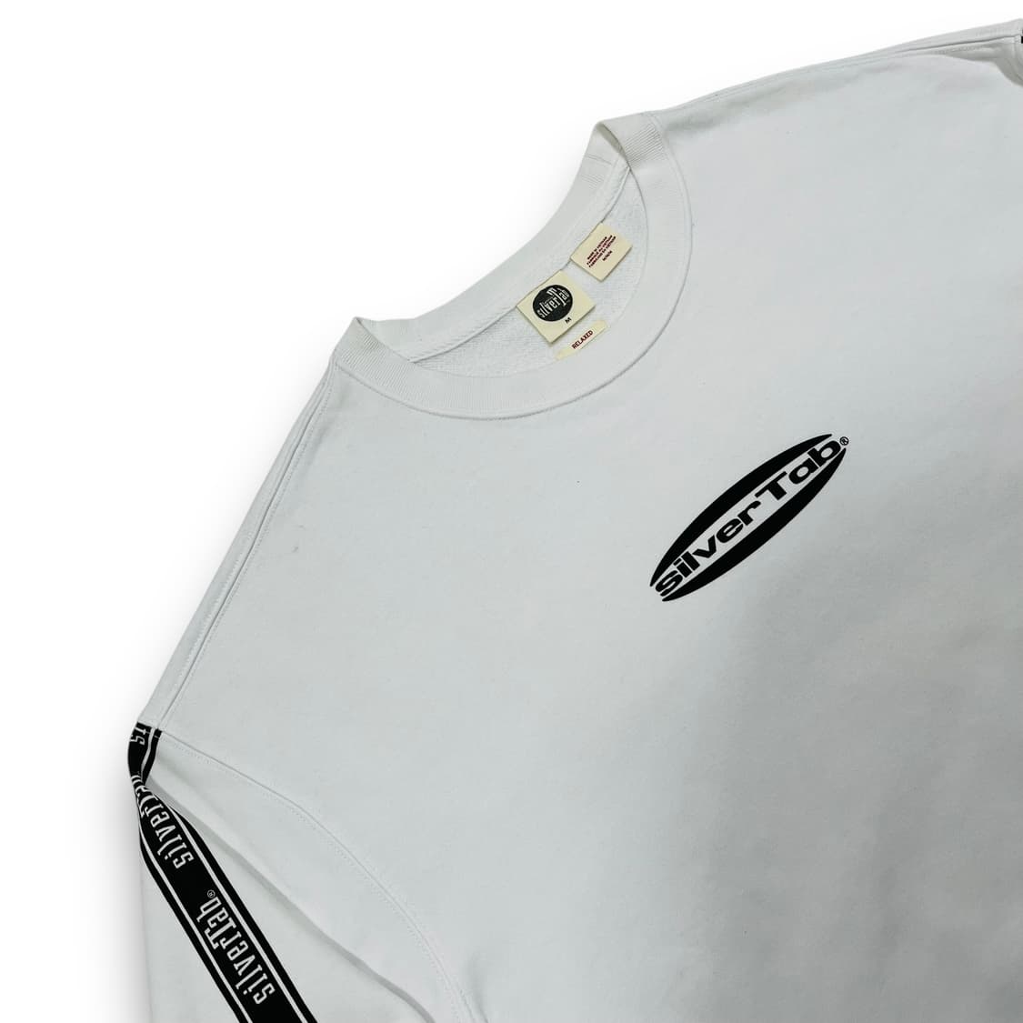 리바이스 실버탭 센터 사이드 로고 화이트 맨투맨 상품이미지2