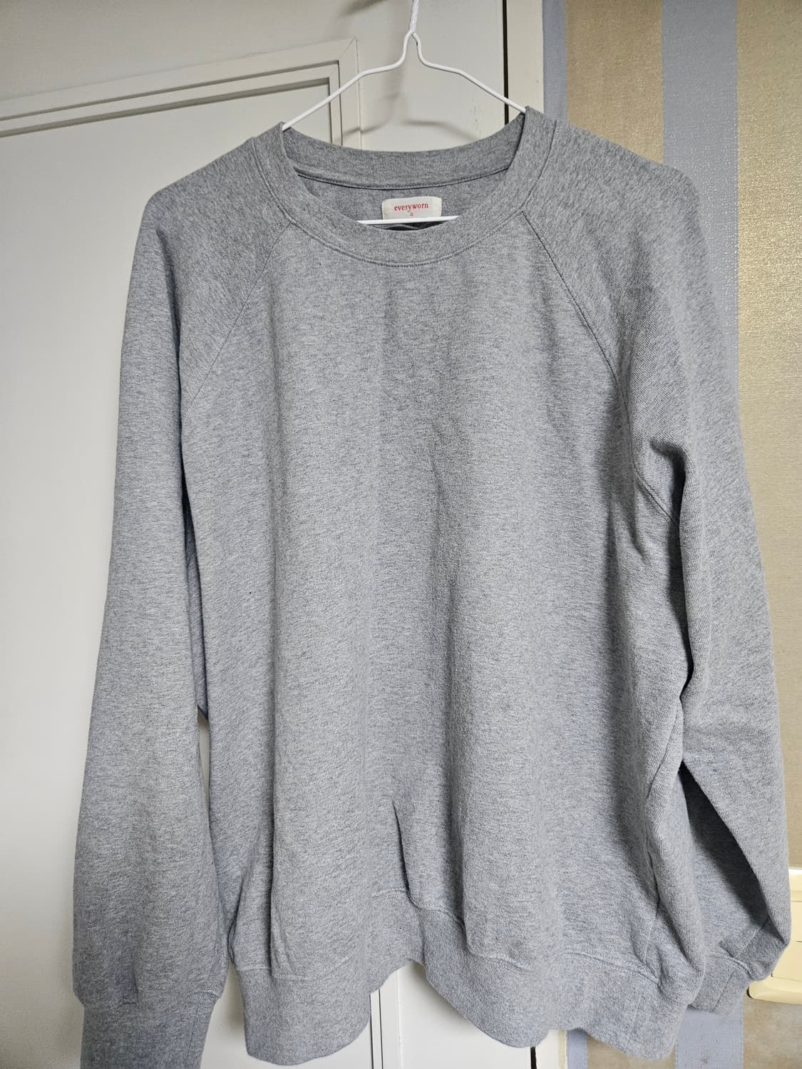에브리원 스웻셔츠 그레이 4사이즈 상품이미지1