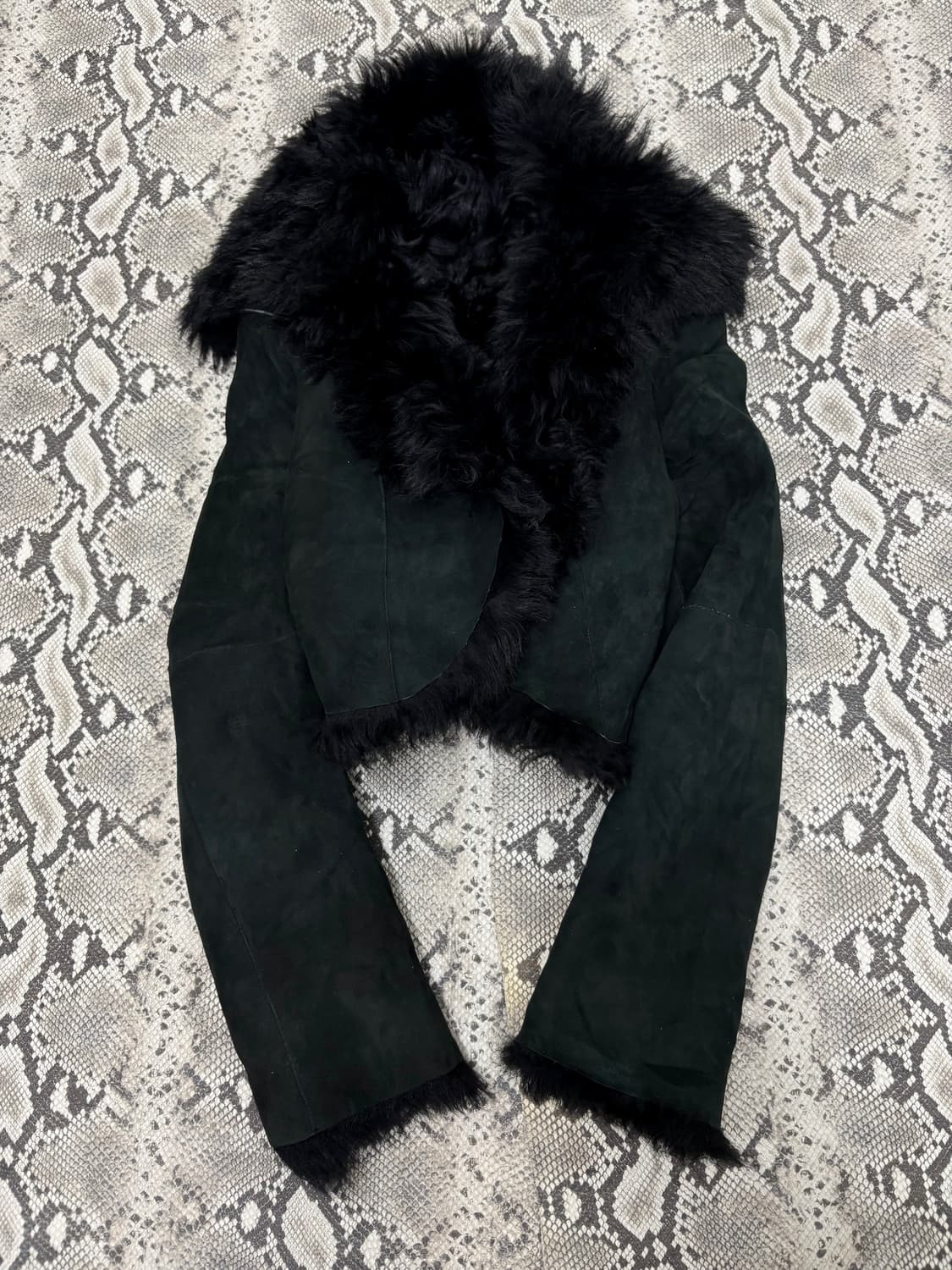 “Vintage” V-Kei Mood Fur Trimming Short  상품이미지5
