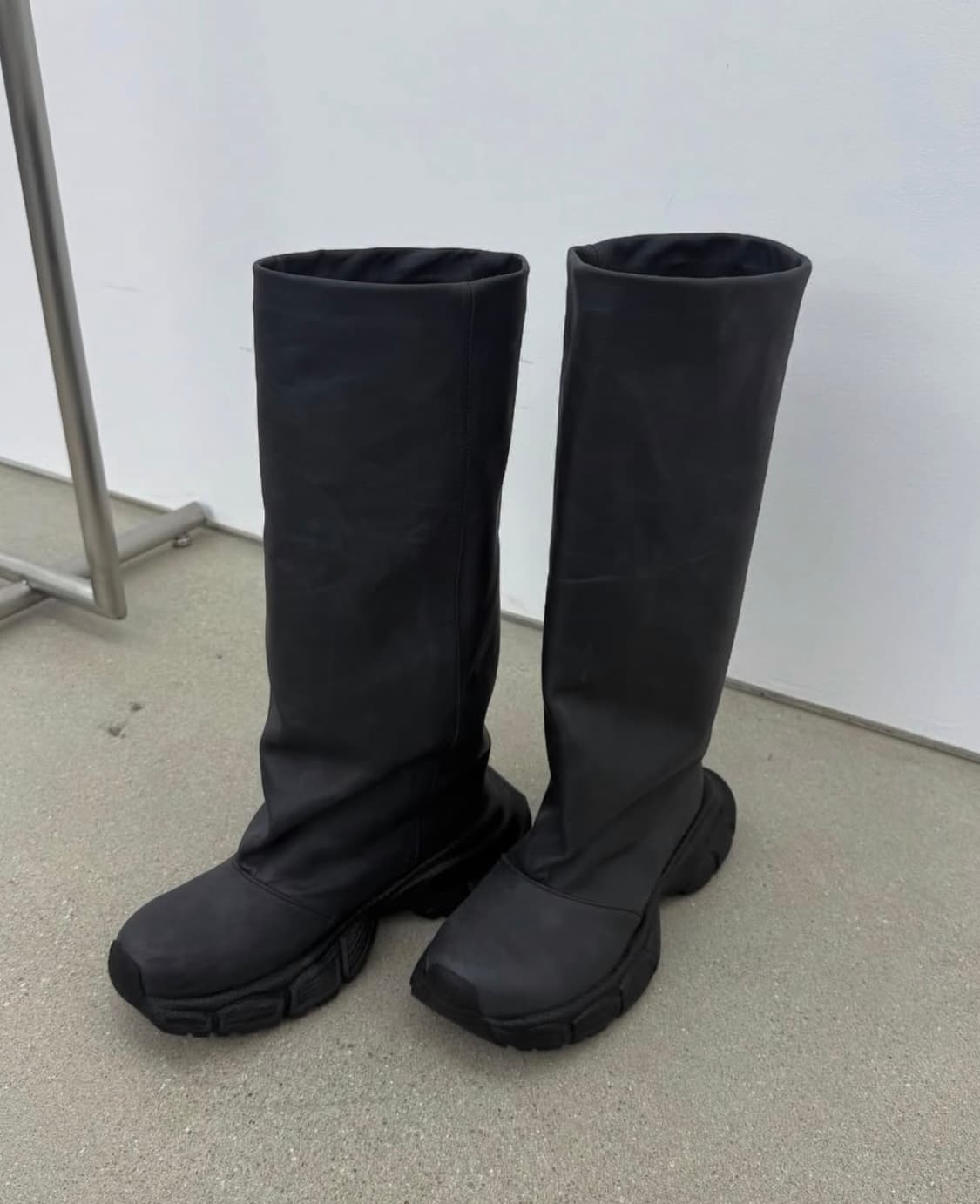 쓰리투에이티 Grunge Leather Tall Boots 240 상품이미지1