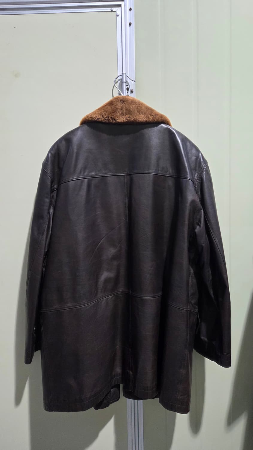 입생로랑 브라운 가죽 무스탕 코트 상품이미지2