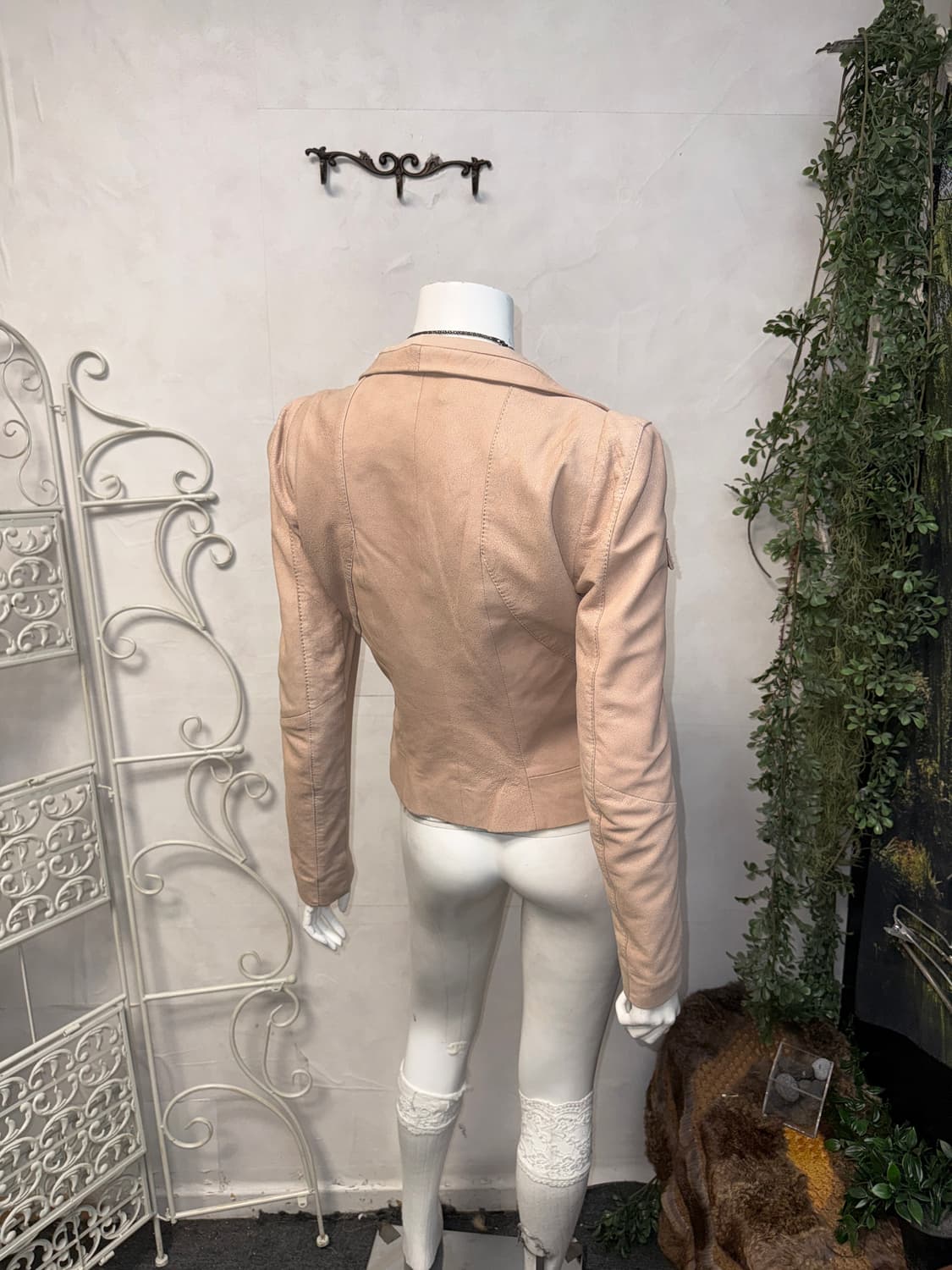 Maje pink lamb skin suede high neck jk 상품이미지10