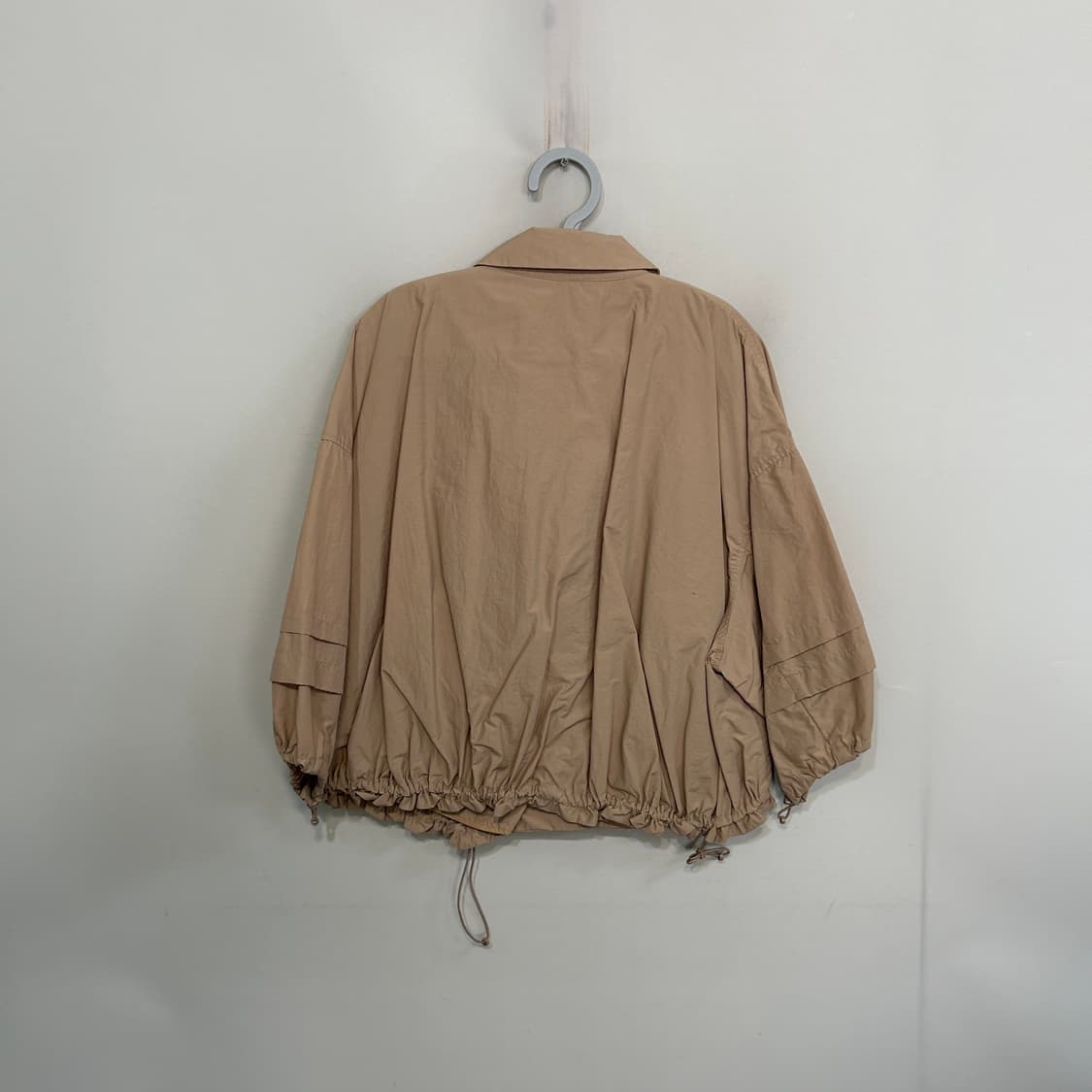 써스데이아일랜드 숏 바람막이 90 상품이미지3