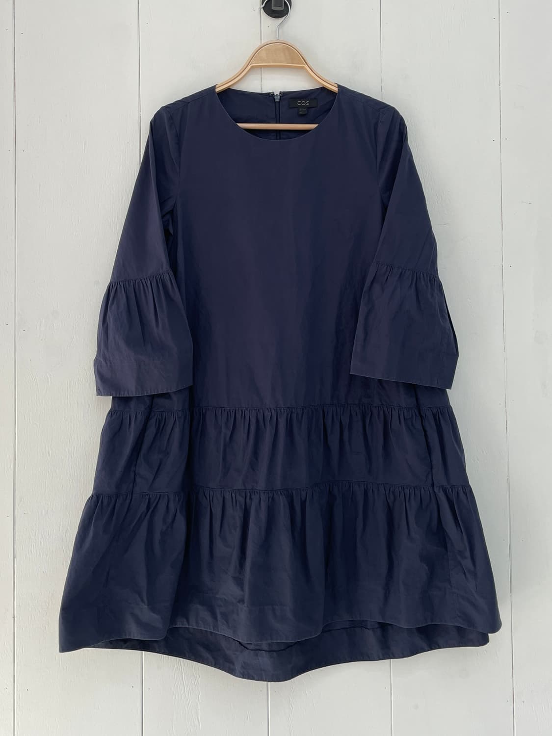 코스(COS) 네이비 티어드 셔링 원피스 상품이미지2