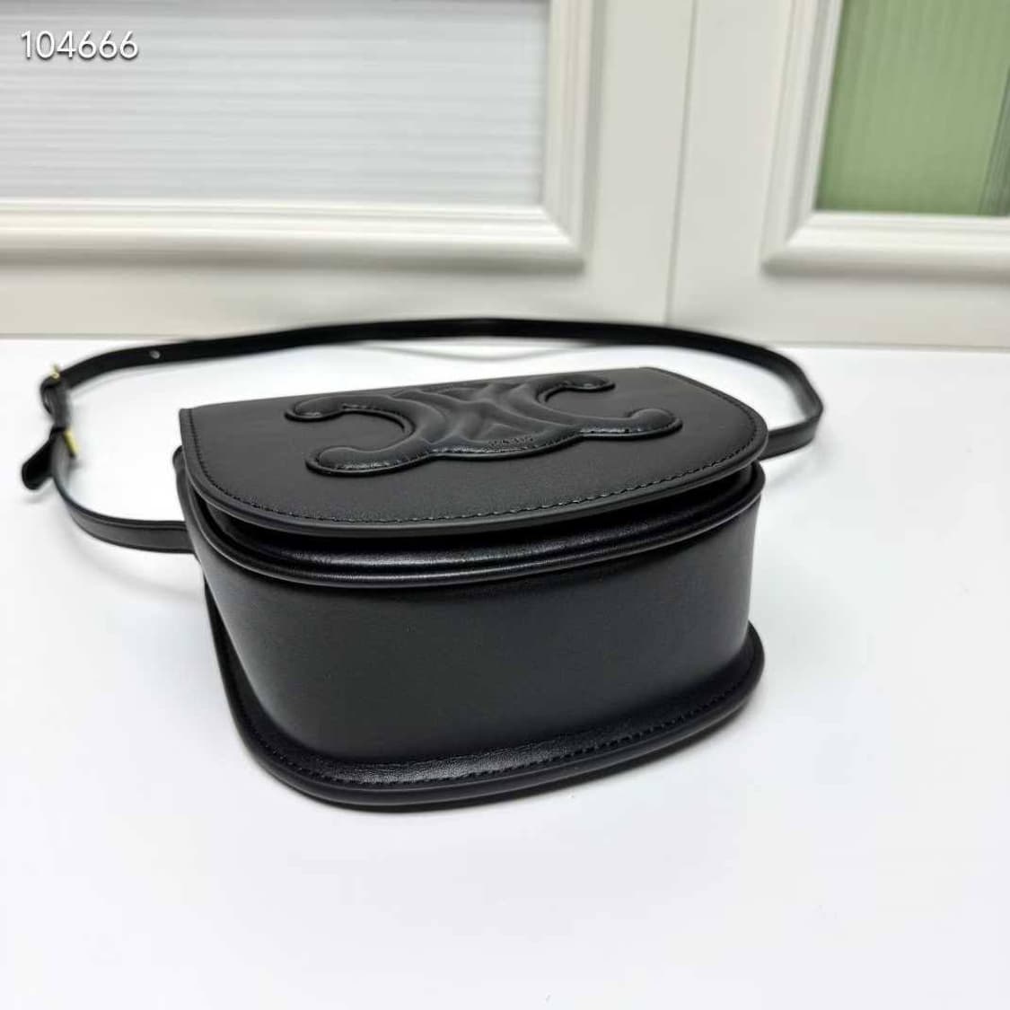 셀린느(Celine) 퀴르 트리옹프 폴코 백 상품이미지7