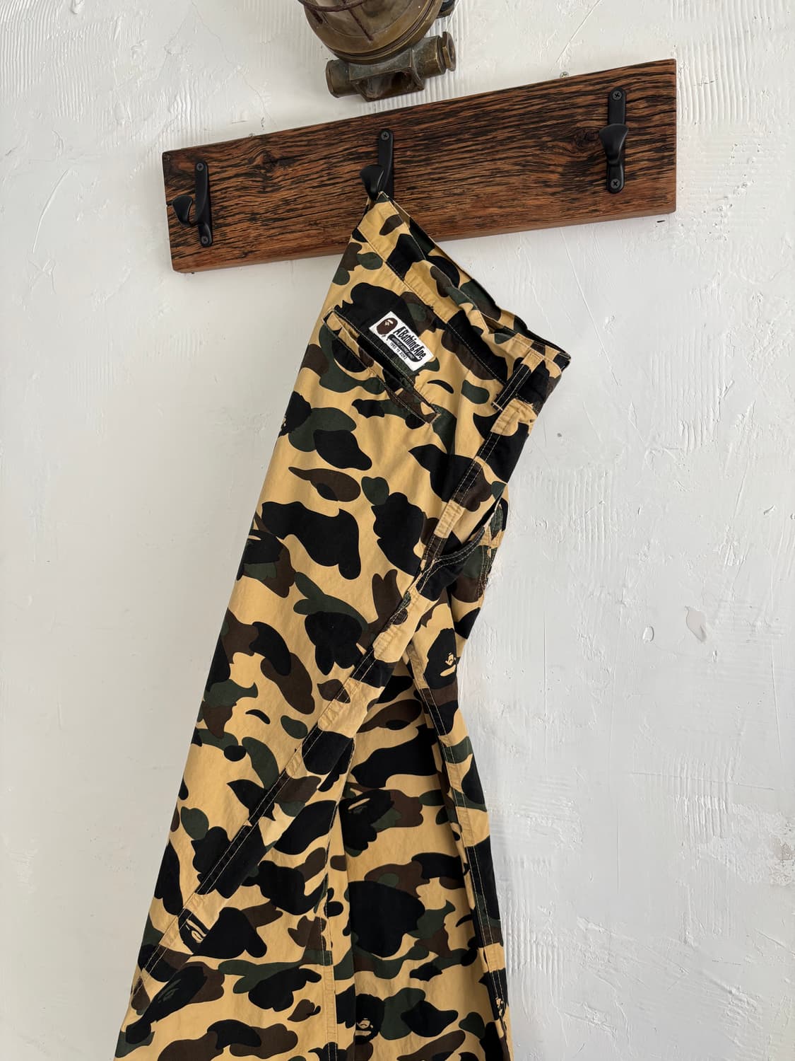 Bape 베이프 황계 카모 와이드 핏 조거 팬츠 상품이미지1