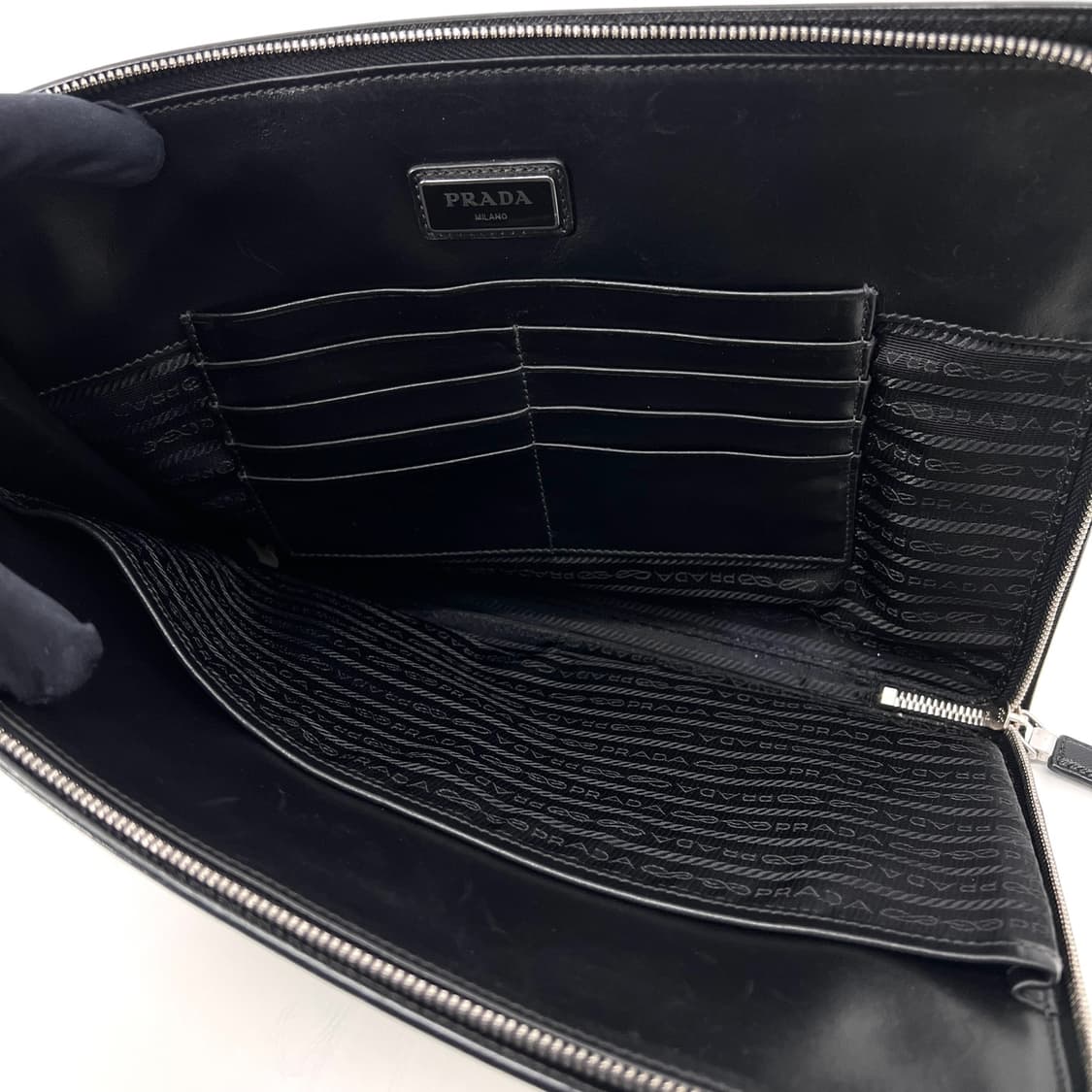 프라다 사피아노 삼각로고 클러치백 블랙 상품이미지7