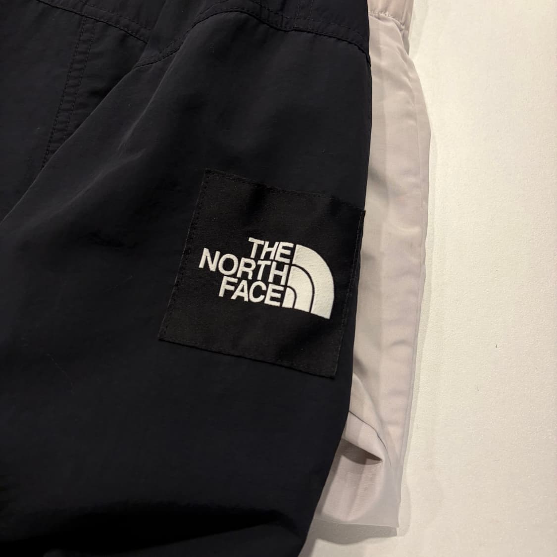 [XL] 노스페이스 화이트라벨 올래마 바람막이 블랙 화이트 D392 상품이미지5