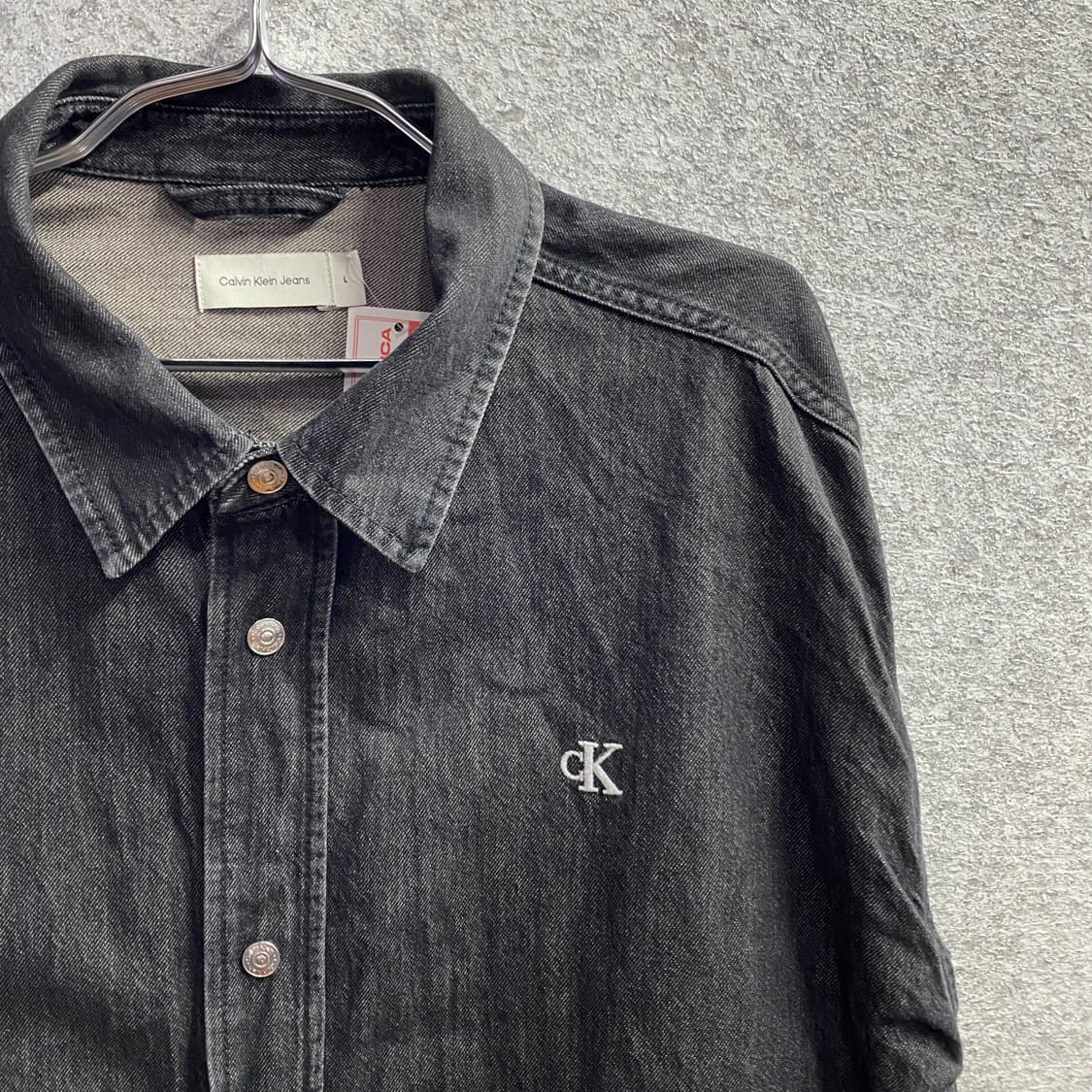 캘빈클라인 진 미드그레이워시 릴렉스핏 데님 셔츠 B4284 상품이미지3