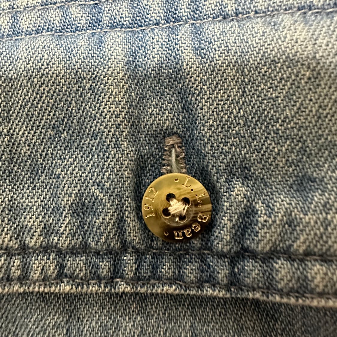 L. L. BEAN canada made denim shirt 상품이미지3