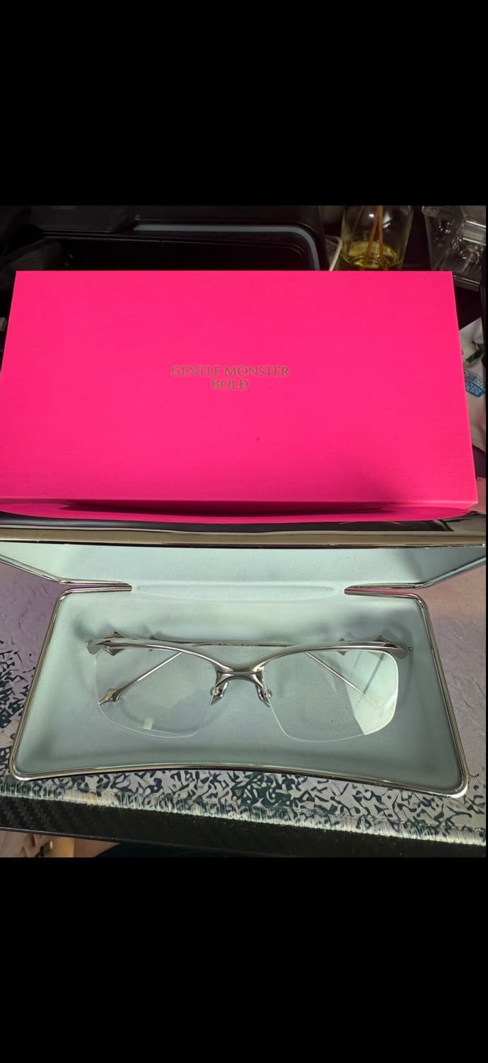 젠틀몬스터 크로 02 상품이미지1