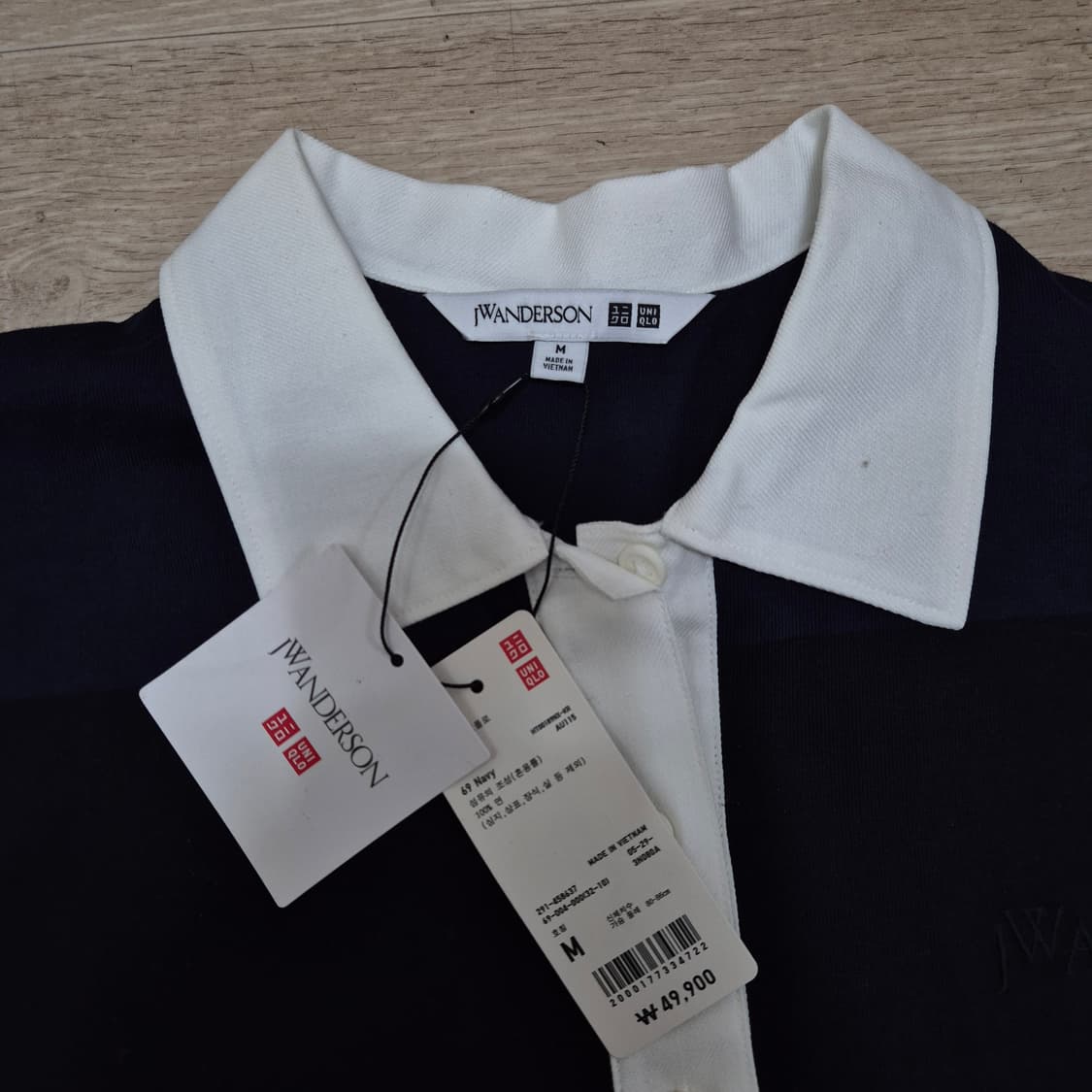 유니클로 JW앤더슨 콜라보 배색 스트라이프 반팔 카라티 M(95) 상품이미지5