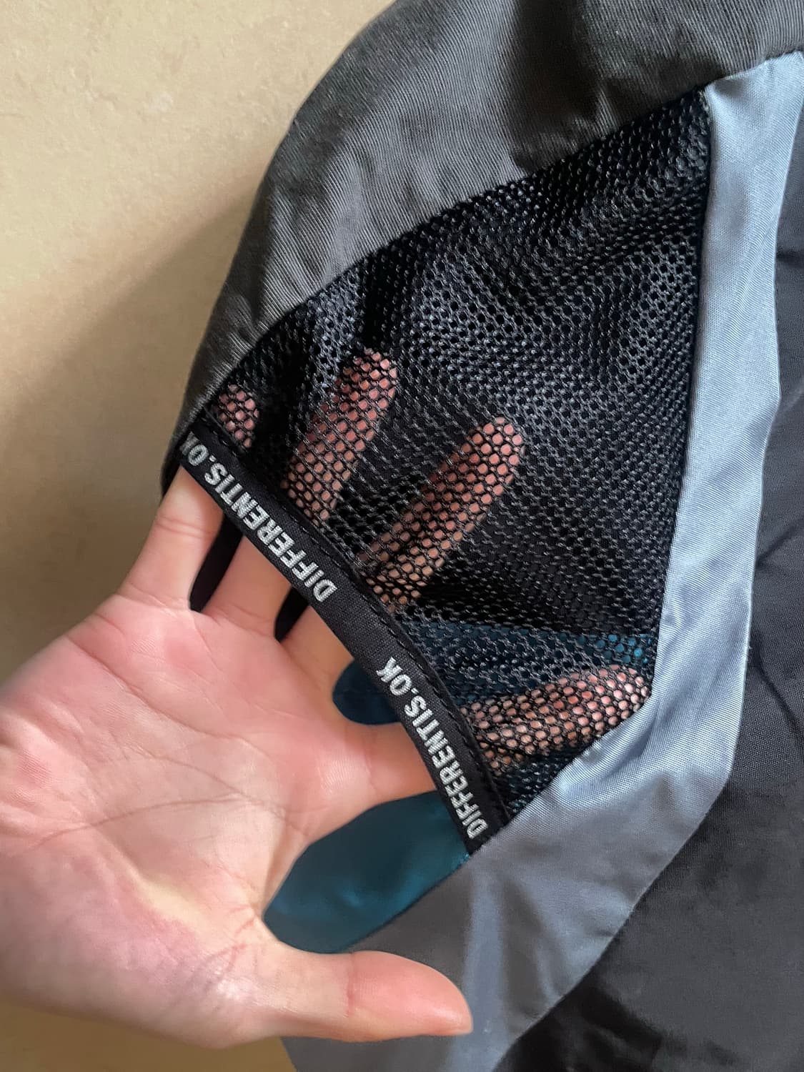 디퍼런티스 트래킹 슬링 백 상품이미지6