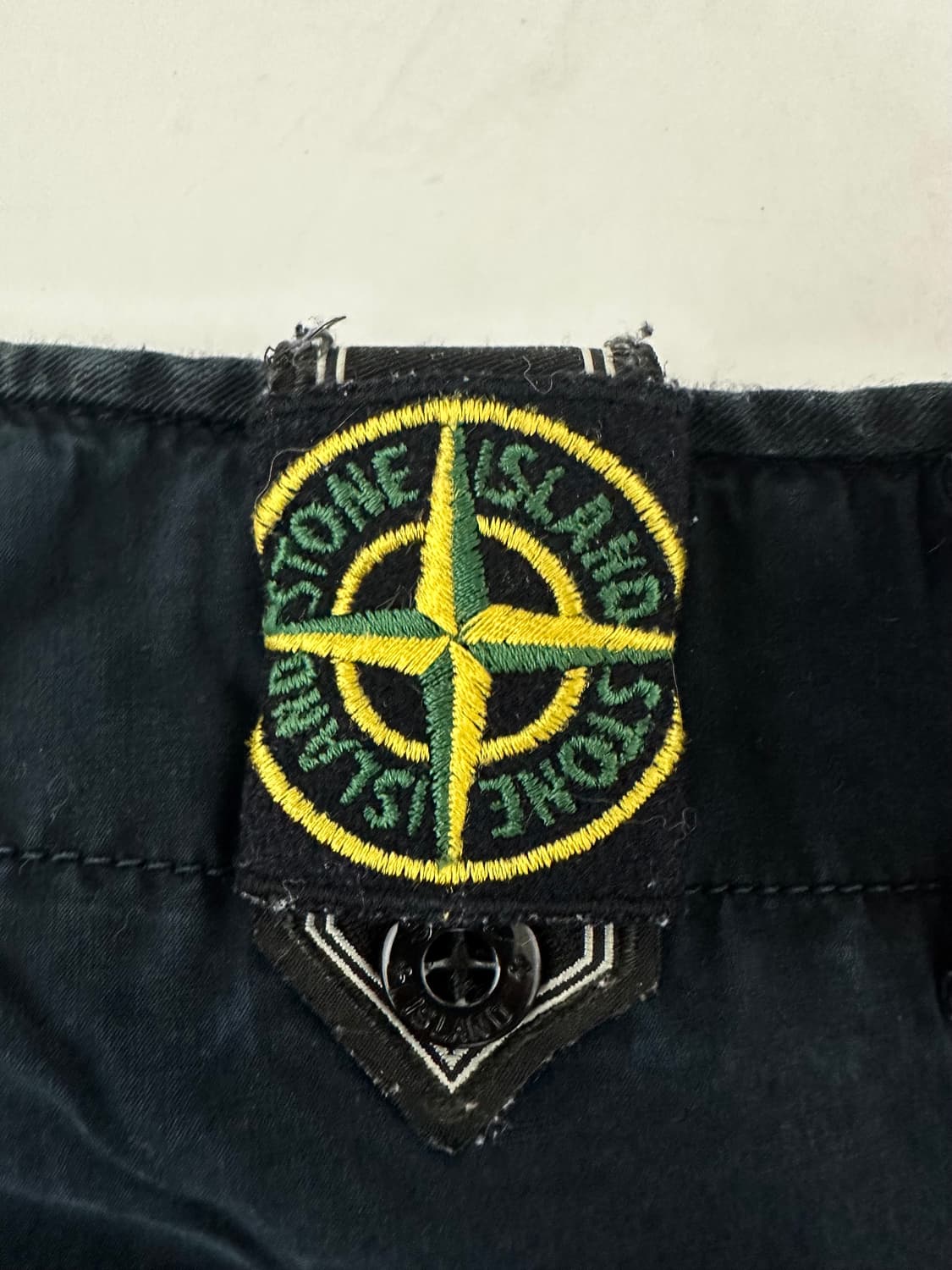 스톤아일랜드 와펜 네이비 코튼팬츠 상품이미지4