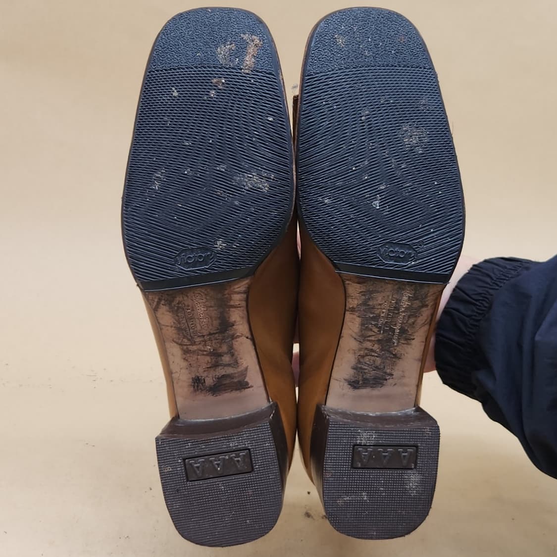 페라가모 카르멘 펌프스 6.5 235 굽4 상품이미지3