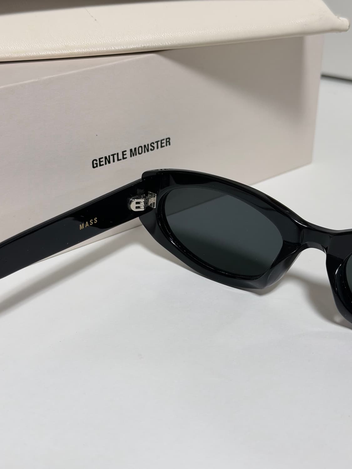 젠틀몬스터 mass  상품이미지1