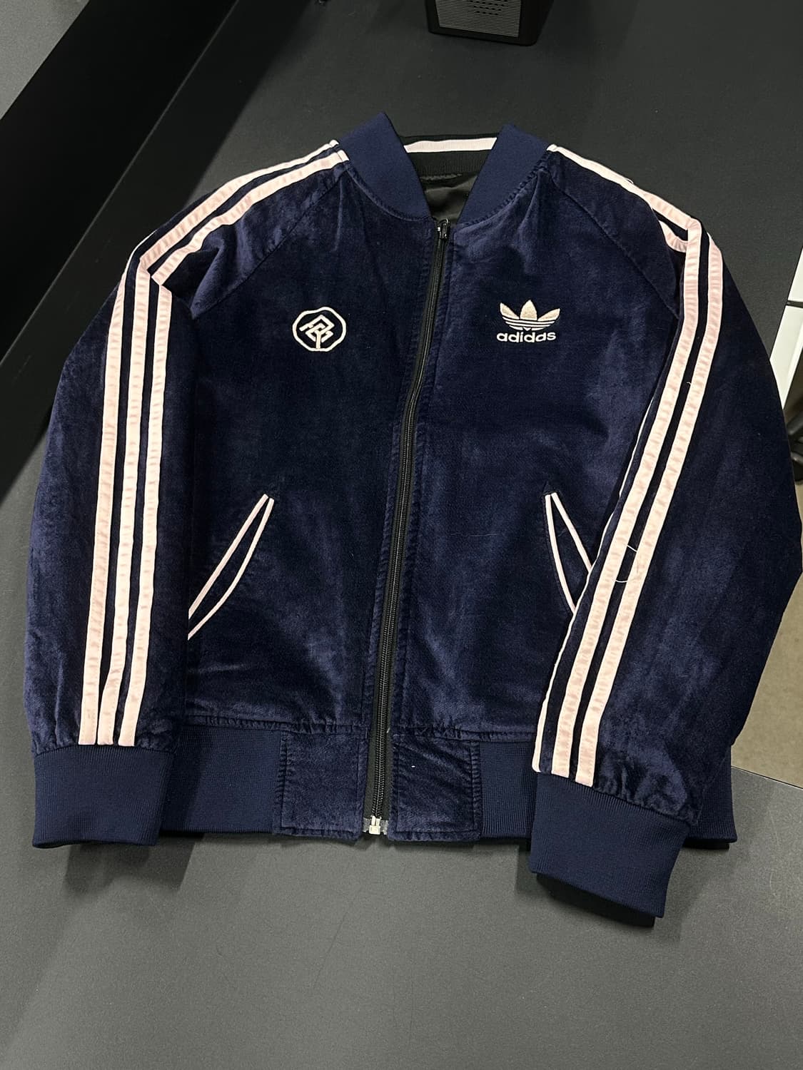 아디다스 리버시블 벨벳 수베니어 자켓 집업 상품이미지5