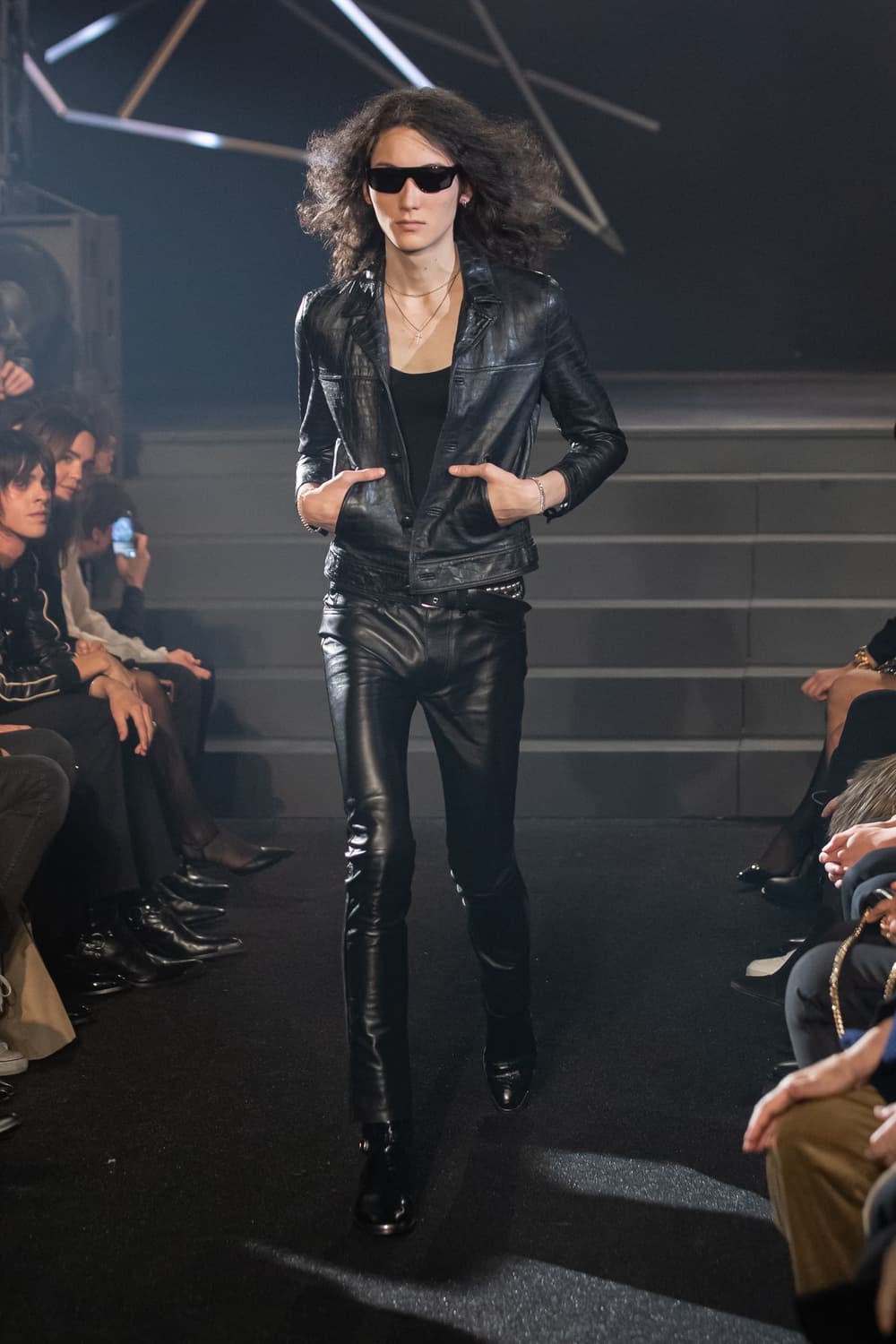 셀린느 23F/W 크록 엠보스드 블루종 상품이미지1