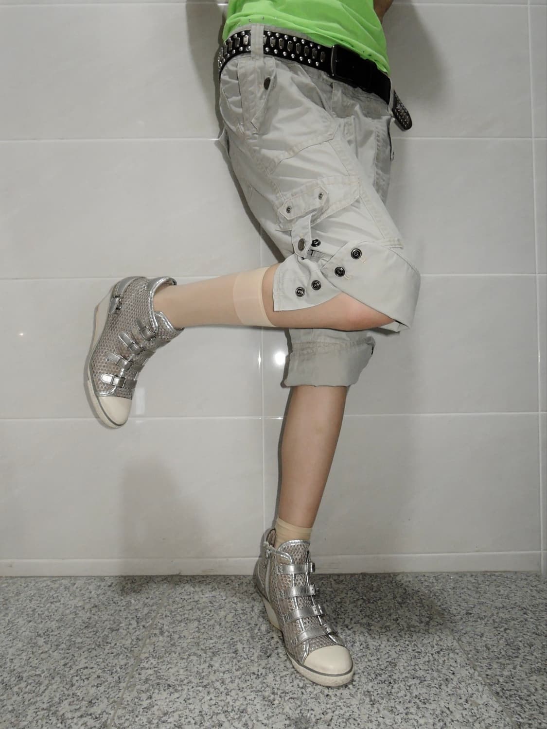 Multi-Pocket Cargo Capri Pants 상품이미지1