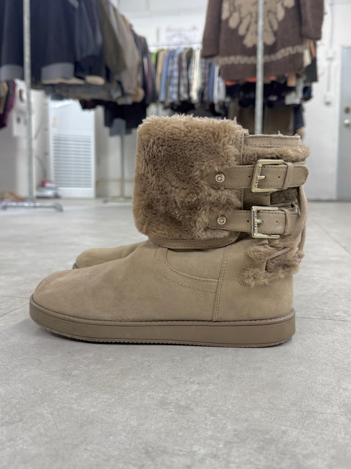 By Guess 버클 퍼 부츠 상품이미지2