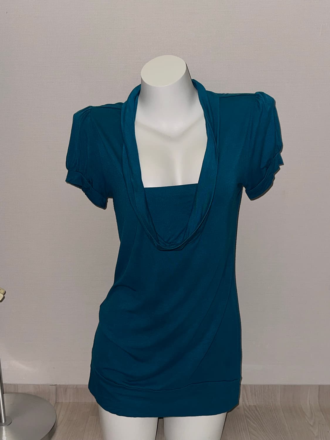 딥 블루 드레이프 카울넥 레이어드 탑 상품이미지2