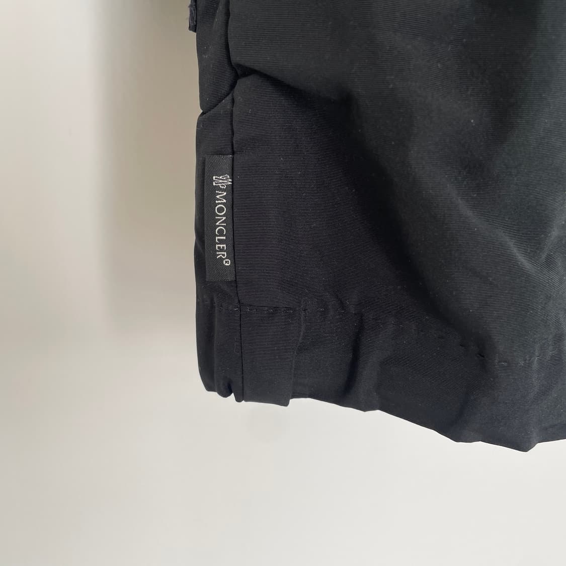 몽클레어 ABSINTHE 블랙 유틸리티 자켓 상품이미지7