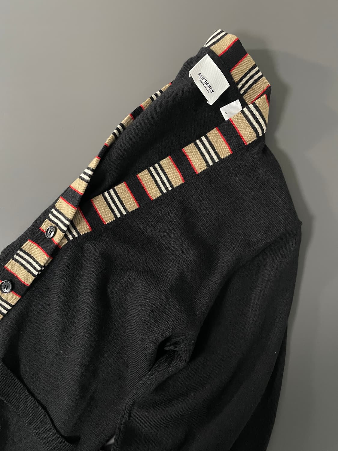 21FW 버버리 아이콘 스트라이프 트리밍 여성 울 가디 상품이미지5