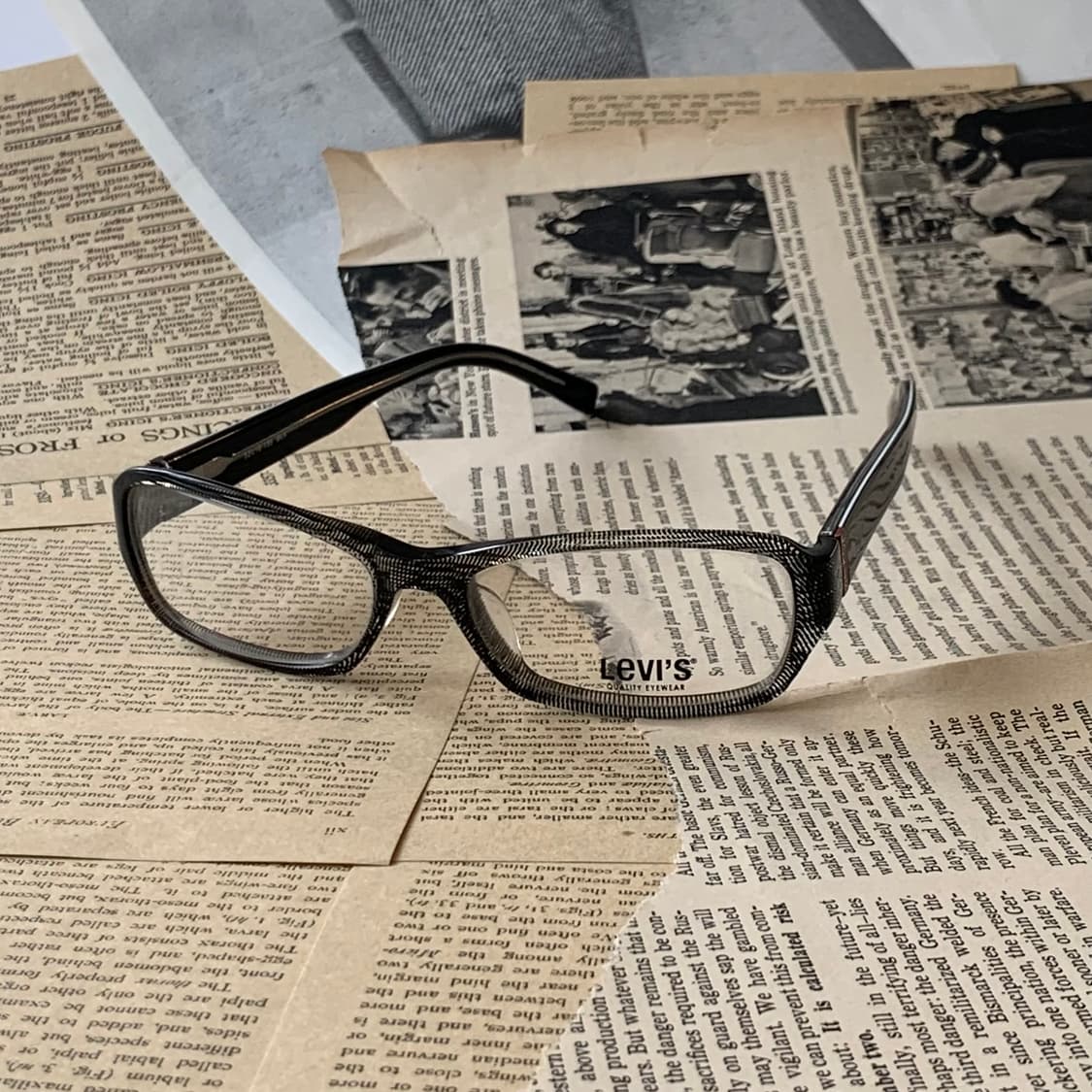850 데드스탁 빈티지안경 리바이스 블랙 뿔테 픽키안경 상품이미지1